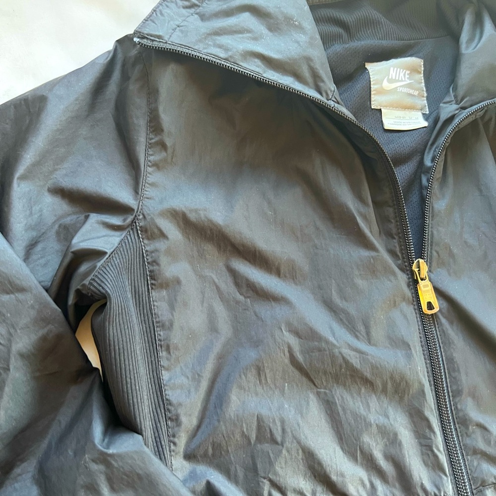 Nike wind breaker